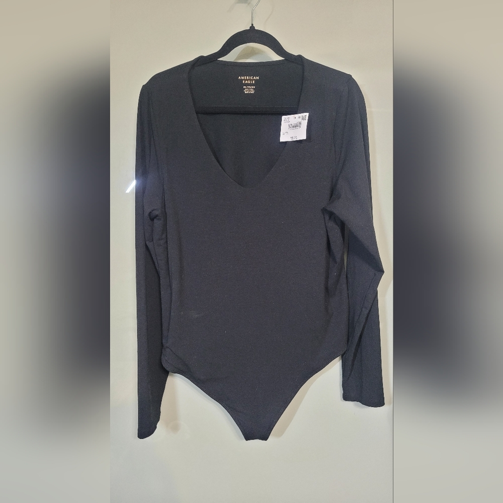 🆕️NWT American Eagle Outfitters Black Long Sleeve Bodysuit